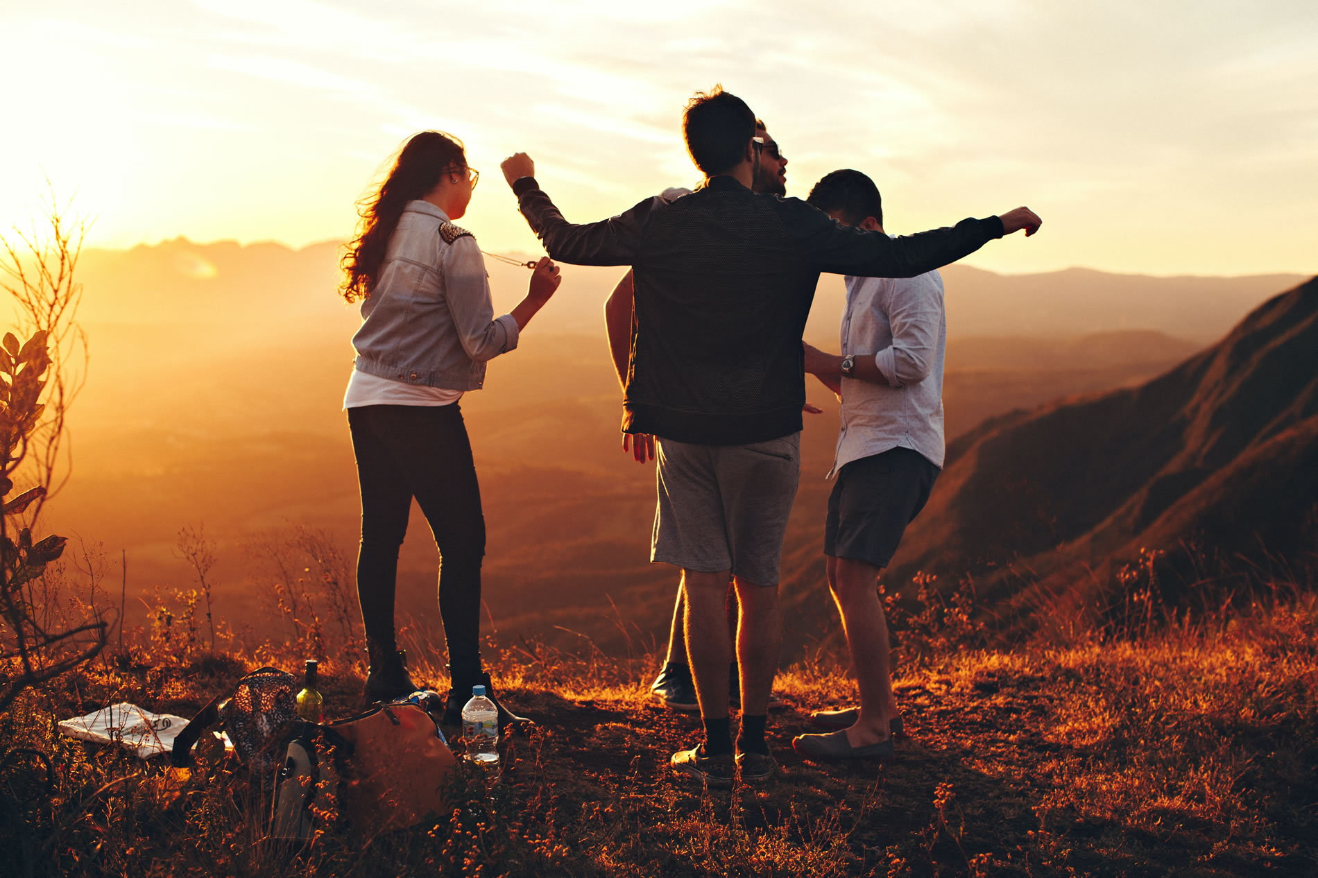 Group of friend doing outdoor activities and this is for the post entitled Importance of recreational activities.